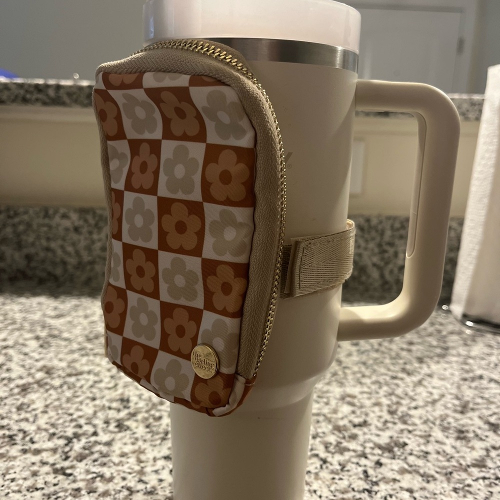 Orange Floral Checkered Pouch for Waterbottle